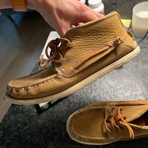 Ugg Camp Chukka - 2022 Spring edition. Perfectly broken in - size 9 -